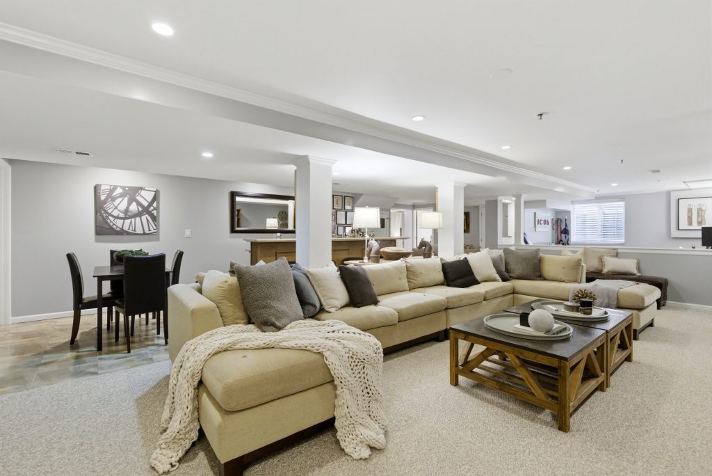 23_Moraine_Drive_Streamwood_IL_60107_180